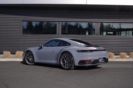 2024 Porsche 911 Carrera