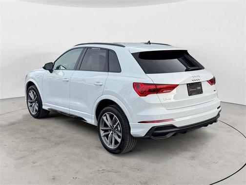 2025 Audi Q3 45 S line Premium
