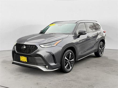 2022 Toyota Highlander XSE