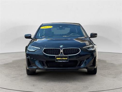 2022 BMW 230 i