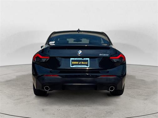 2022 BMW 230 i