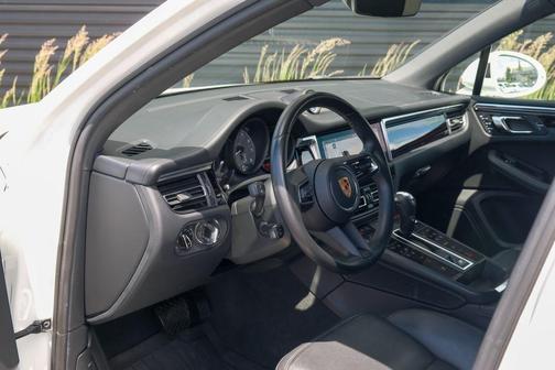 White 2022 Porsche Macan S