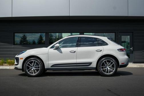Chalk 2025 Porsche Macan