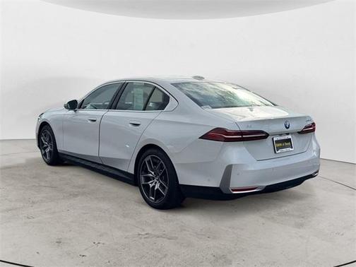 2025 BMW i5 xDrive40