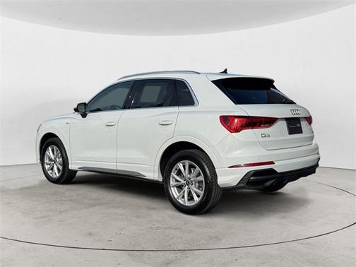 2025 Audi Q3 45 S line Premium