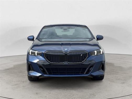 2025 BMW i5 xDrive40