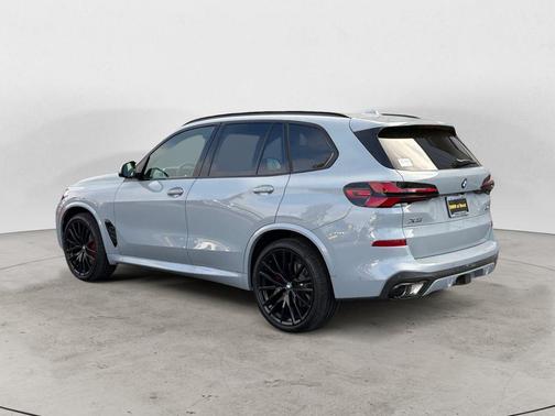 Gray Metallic 2026 BMW X5 xDrive40i