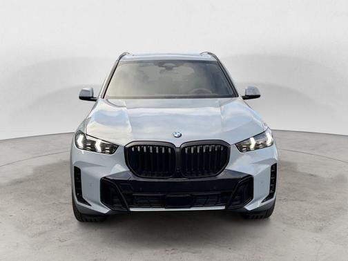 Gray Metallic 2026 BMW X5 xDrive40i