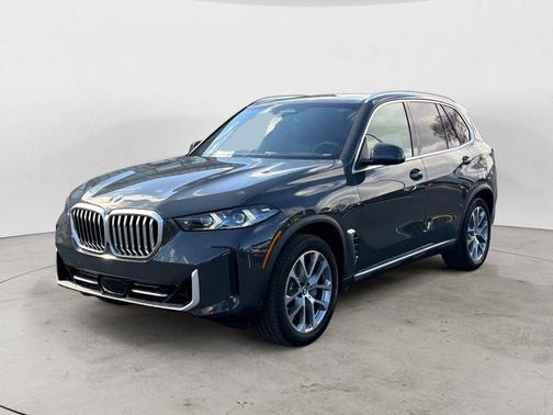 Gray Metallic 2026 BMW X5 xDrive40i