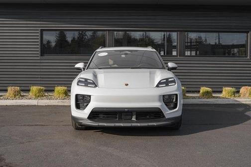 2025 Porsche Macan 4