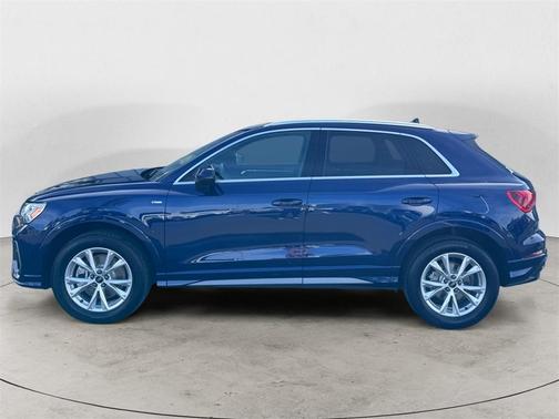2022 Audi Q3 45 S line Premium
