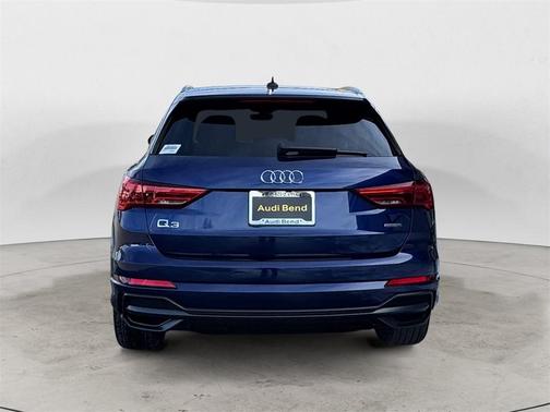 2022 Audi Q3 45 S line Premium