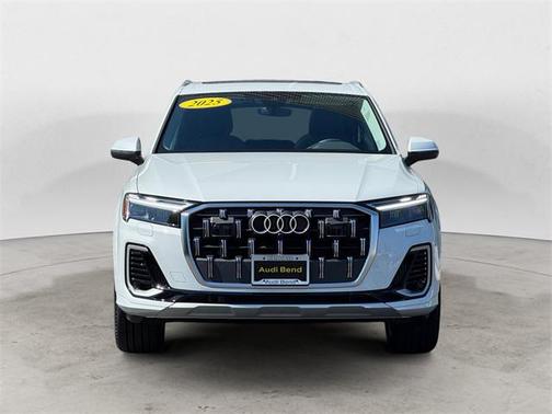 2025 Audi Q7 55 Premium Plus