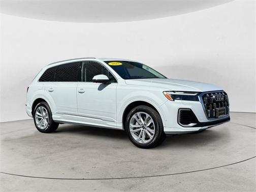 2025 Audi Q7 55 Premium Plus