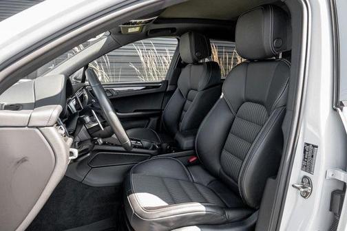 2023 Porsche Macan T
