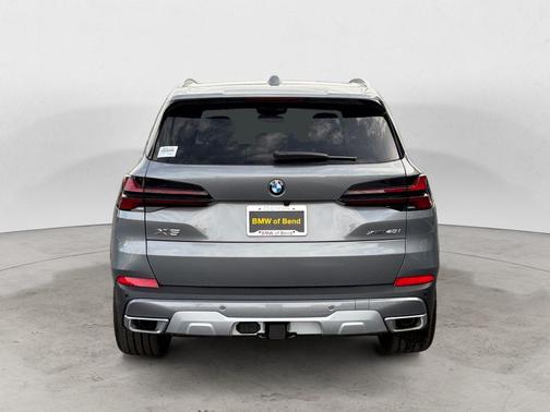 Gray Metallic 2026 BMW X5 xDrive40i