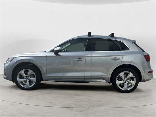 2025 Audi Q5 45 S line quattro Premium