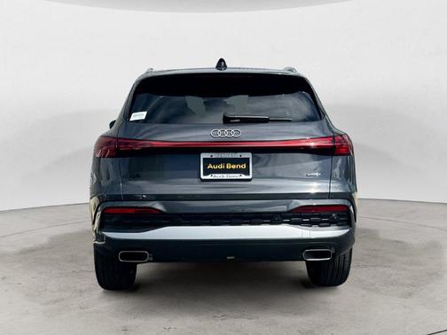 Tambora Gray Metallic 2025 Audi Q5 2.0T quattro Premium