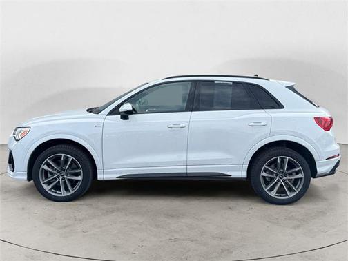 2021 Audi Q3 45 S line Premium