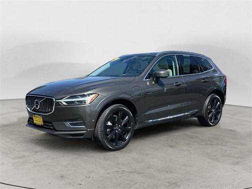 2018 Volvo XC60 Recharge Plug-In Hybrid T8 Inscription