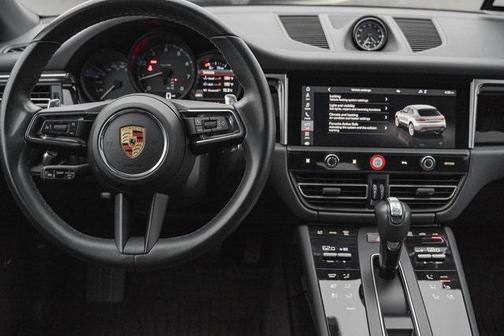 2024 Porsche Macan 
