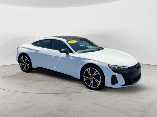 Ibis White 2022 Audi e-tron GT Premium Plus