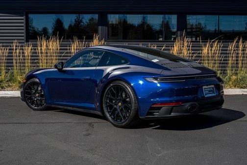 2024 Porsche 911 Carrera GTS