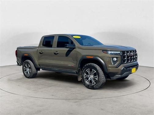 2023 GMC Canyon AT4