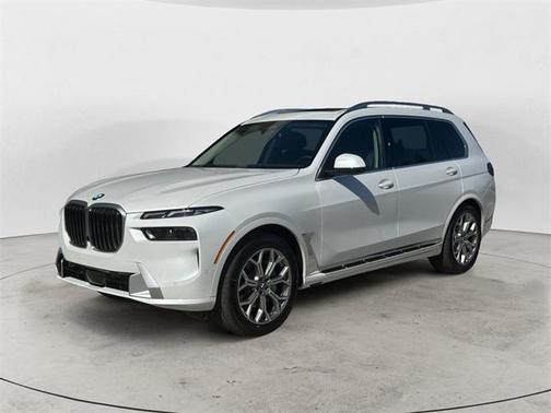 2025 BMW X7 xDrive40i