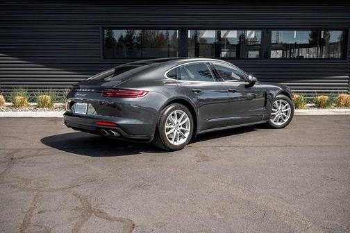 2017 Porsche Panamera 4S
