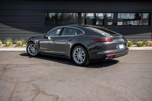 2017 Porsche Panamera 4S