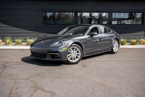 2017 Porsche Panamera 4S