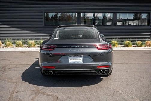 2017 Porsche Panamera 4S