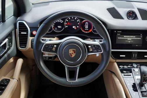 2023 Porsche Cayenne Platinum Edition