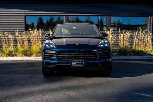 2023 Porsche Cayenne Platinum Edition