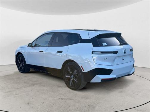 2025 BMW iX xDrive50