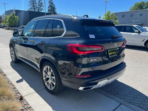Photo 5 of 27 of 2019 BMW X5 xDrive40i
