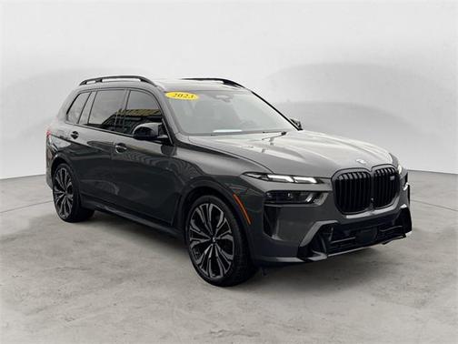 2023 BMW X7 M60i