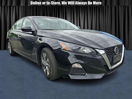 Super Black 2022 Nissan Altima S FWD
