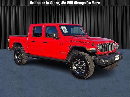 Firecracker Red Clearcoat 2025 Jeep Gladiator Rubicon