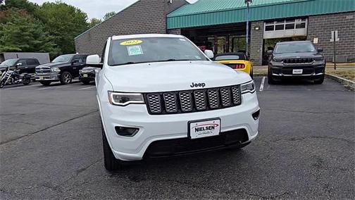 2022 Jeep Grand Cherokee Laredo