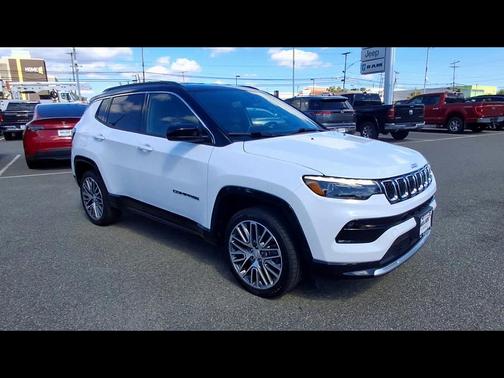 Bright White Clearcoat 2023 Jeep Compass Limited