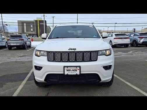 2019 Jeep Grand Cherokee Altitude