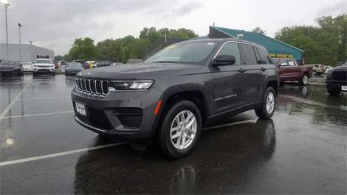 2024 Jeep Grand Cherokee Laredo