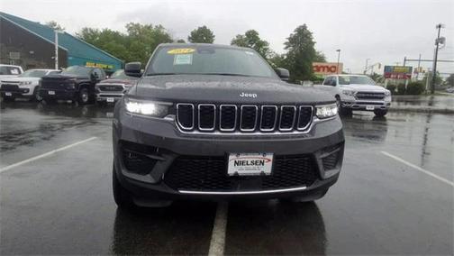 2024 Jeep Grand Cherokee Laredo