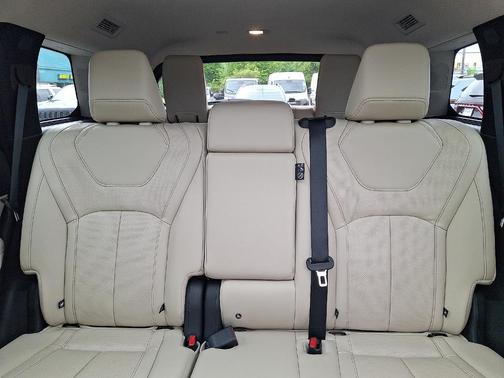 Glacier White 2025 INFINITI QX60 Pure