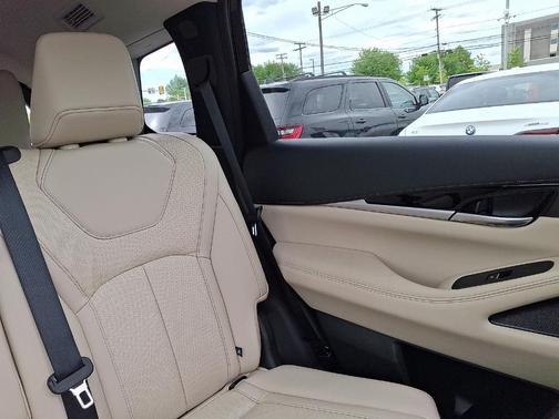 Glacier White 2025 INFINITI QX60 Pure