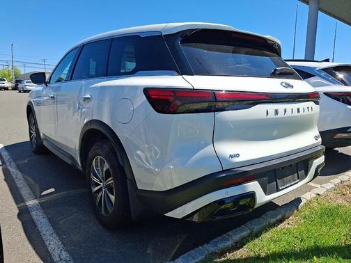 Glacier White 2025 INFINITI QX60 Pure