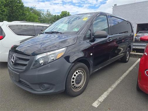 2022 Mercedes-Benz Metris Base