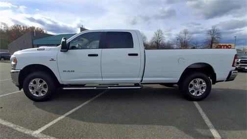 2024 RAM 2500 Big Horn Crew Cab 4x4 8' Box